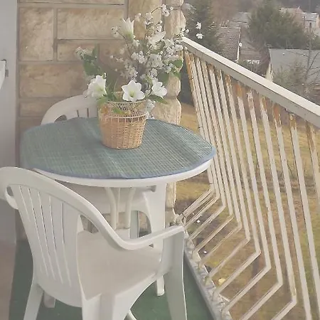 Les Pieds Dans L'eau 米罗勒