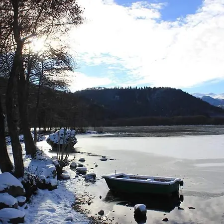 Les Pieds Dans L'eau *