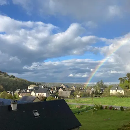Les Pieds Dans L'eau 公寓